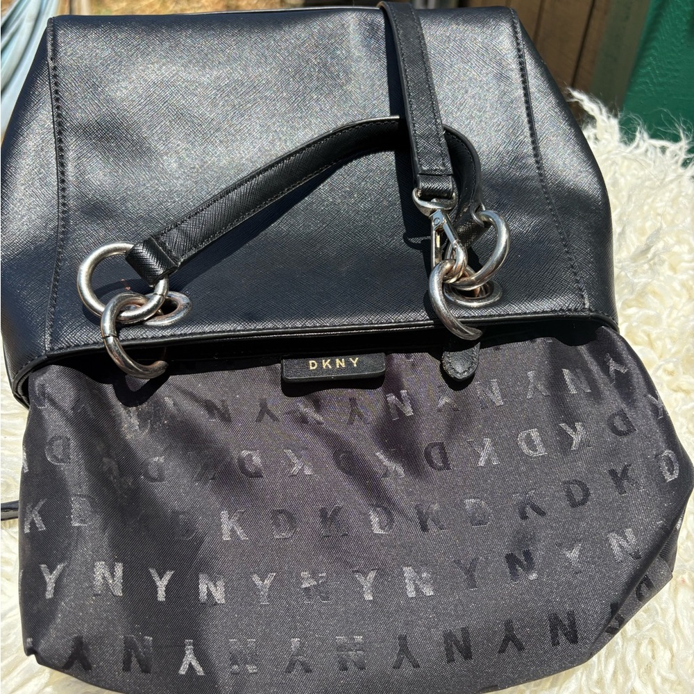 DKNY Black Shoulder Bag with Adjustable Strap - Picture 6 of 11